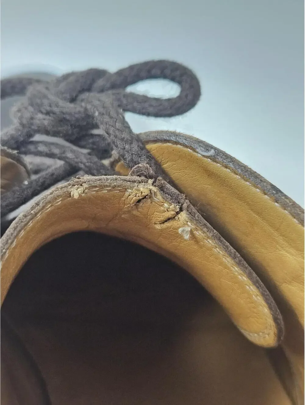 Gucci Men’s Brown Leather Chukka Boots Size 9 Made in Italy 161473 Vibram Soles